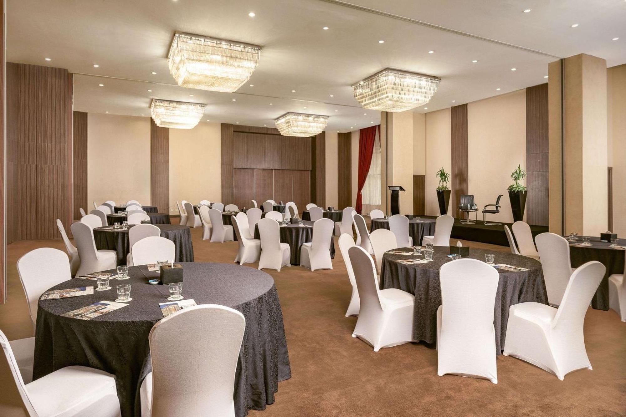 Steigenberger El Tahrir 4*